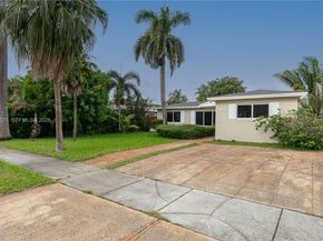 1507 Harding St, Hollywood FL 33020