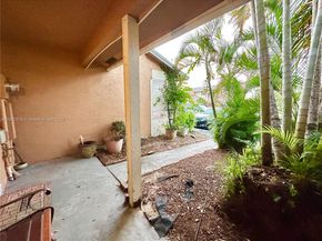 10554 NW 3rd St, Pembroke Pines FL 33026