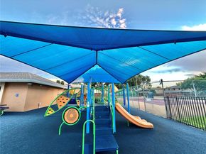 10554 NW 3rd St, Pembroke Pines FL 33026