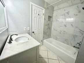 10554 NW 3rd St, Pembroke Pines FL 33026