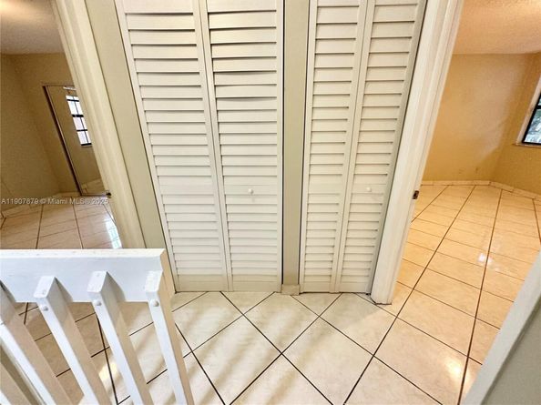 10554 NW 3rd St, Pembroke Pines FL 33026