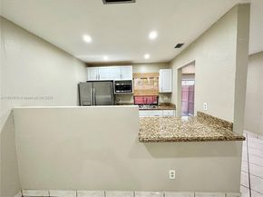 10554 NW 3rd St, Pembroke Pines FL 33026