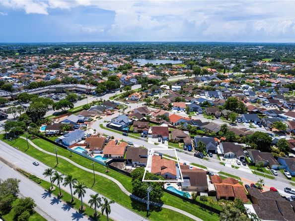 15275 SW 56th Ter, Miami FL 33193