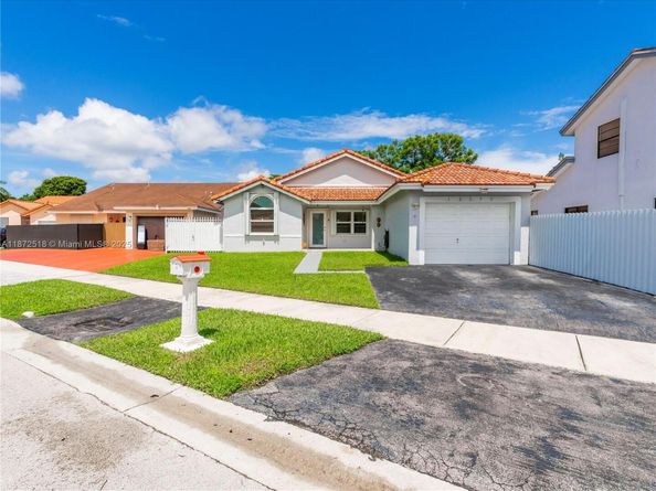 15275 SW 56th Ter, Miami FL 33193