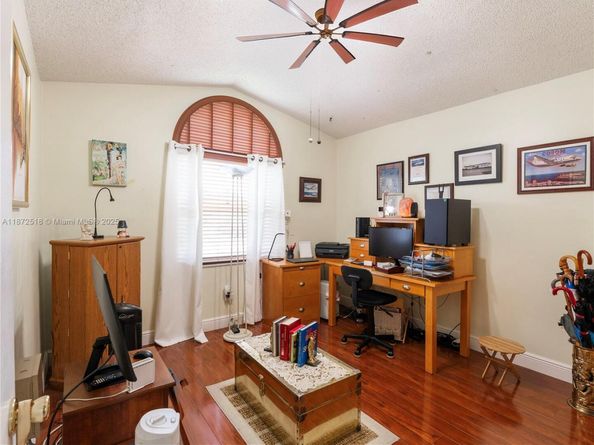 15275 SW 56th Ter, Miami FL 33193
