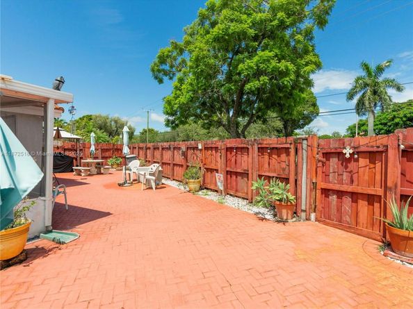 15275 SW 56th Ter, Miami FL 33193