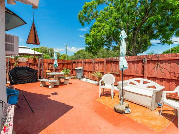 15275 SW 56th Ter, Miami FL 33193