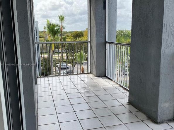 9725 NW 52nd St 522, Doral FL 33178