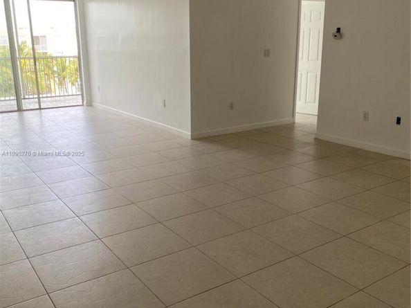 9725 NW 52nd St 522, Doral FL 33178