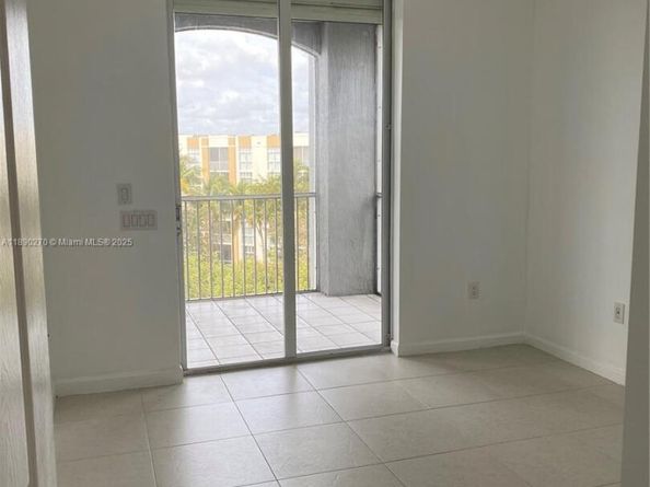 9725 NW 52nd St 522, Doral FL 33178