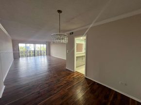 800 NE 195th St 501, Miami FL 33179