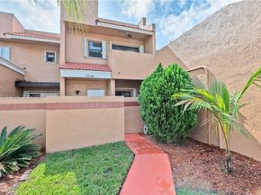 12032 S Las Palmas Dr, Pembroke Pines FL 33025