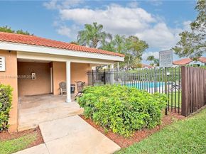 12032 S Las Palmas Dr, Pembroke Pines FL 33025