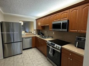 12032 S Las Palmas Dr, Pembroke Pines FL 33025