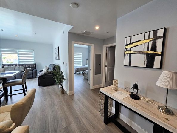 1938 Jackson St 202, Hollywood FL 33020