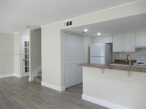 6825 SW 45th Ln 12, Miami FL 33155