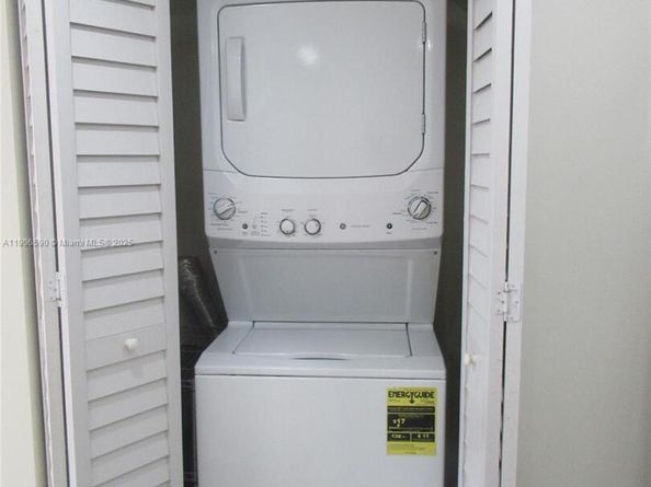 6825 SW 45th Ln 12, Miami FL 33155