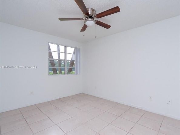 1235 SW 46th Ave 707, Pompano Beach FL 33069