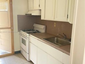 1913 Harding St, Hollywood FL 33020