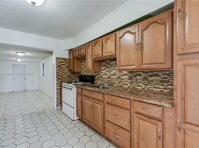 561 E 62nd St, Hialeah FL 33013