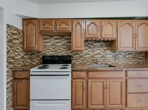 561 E 62nd St, Hialeah FL 33013