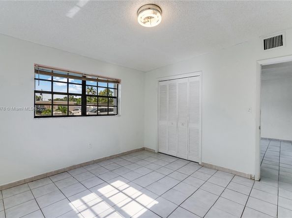 561 E 62nd St, Hialeah FL 33013