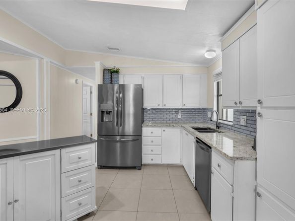 5230 SW 26th Ave, Dania Beach FL 33312