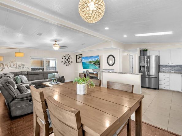 5230 SW 26th Ave, Dania Beach FL 33312