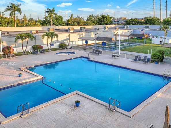 5230 SW 26th Ave, Dania Beach FL 33312