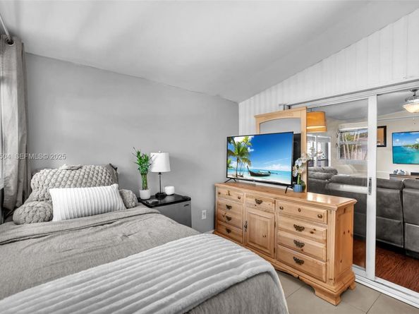 5230 SW 26th Ave, Dania Beach FL 33312