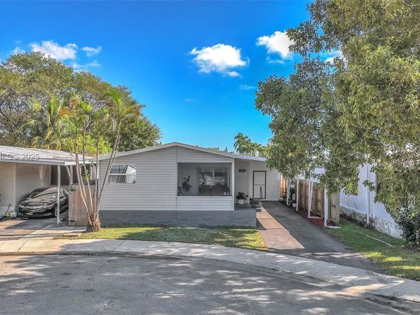 5230 SW 26th Ave, Dania Beach FL 33312