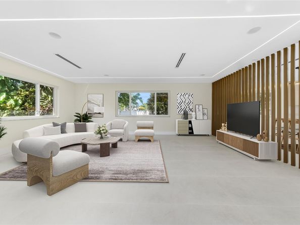 4731 Pierce St, Hollywood FL 33021