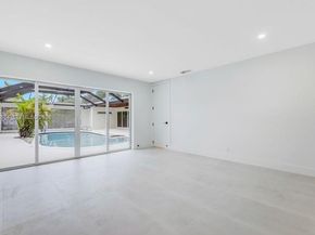 4731 Pierce St, Hollywood FL 33021