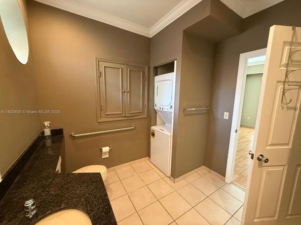 6598 W Sample Rd 6598, Coral Springs FL 33067