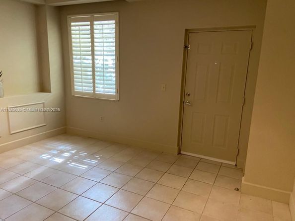 6598 W Sample Rd 6598, Coral Springs FL 33067