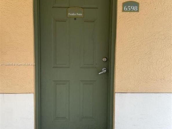 6598 W Sample Rd 6598, Coral Springs FL 33067