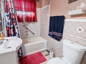 Undisclosed Address #A12004854, Miami Gardens FL 33169
