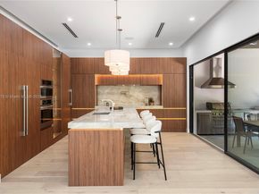 260 NW 47th St, Miami FL 33127