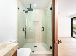 260 NW 47th St, Miami FL 33127