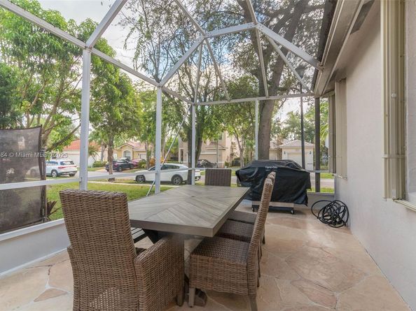4907 Pelican Mnr, Coconut Creek FL 33073