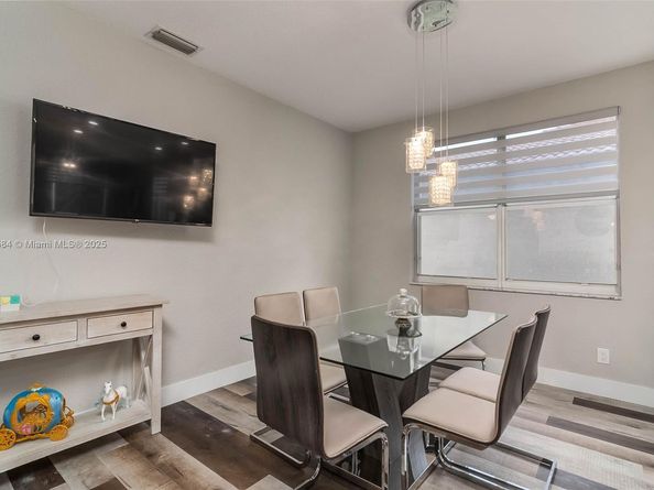 4907 Pelican Mnr, Coconut Creek FL 33073