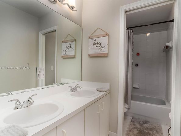 4907 Pelican Mnr, Coconut Creek FL 33073