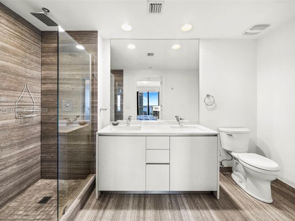 1010 Brickell Ave 3904, Miami FL 33131