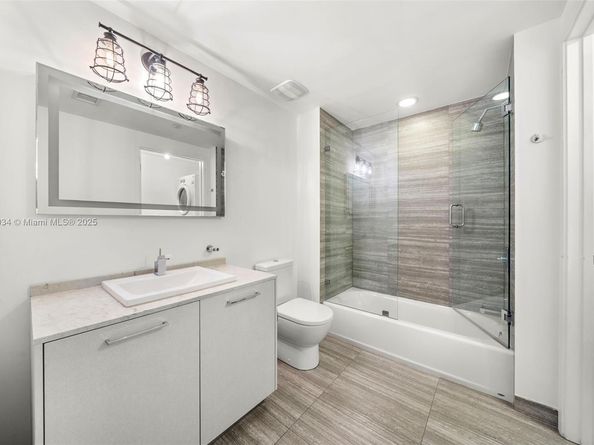 1010 Brickell Ave 3904, Miami FL 33131