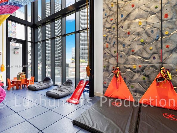 1010 Brickell Ave 3904, Miami FL 33131