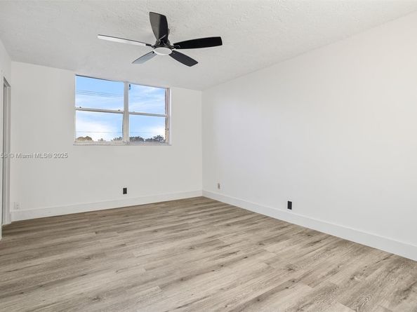 2861 Somerset Dr 203, Lauderdale Lakes FL 33311