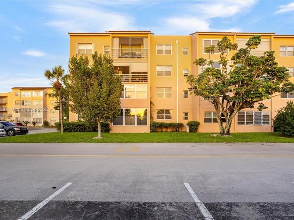 2861 Somerset Dr 203, Lauderdale Lakes FL 33311