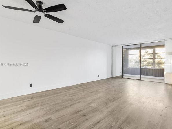 2861 Somerset Dr 203, Lauderdale Lakes FL 33311