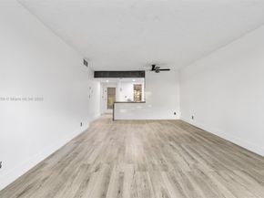 2861 Somerset Dr 203, Lauderdale Lakes FL 33311