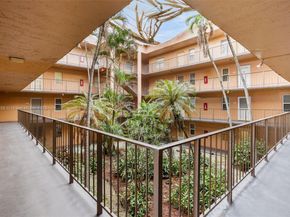 2861 Somerset Dr 203, Lauderdale Lakes FL 33311